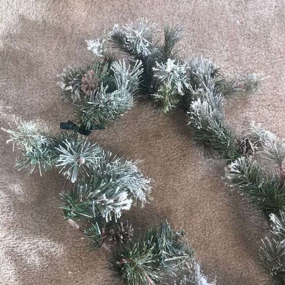 NWOT Ashland Holiday Woodland Snowflake Pinecone Snow Garland Decor - Picture 15 of 16